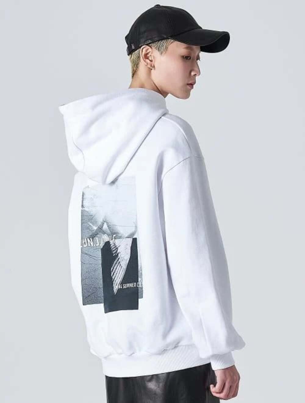 Juun.J Module Collection Graphic Hoodie US S IT 38 Mens White Sweatshirt $390